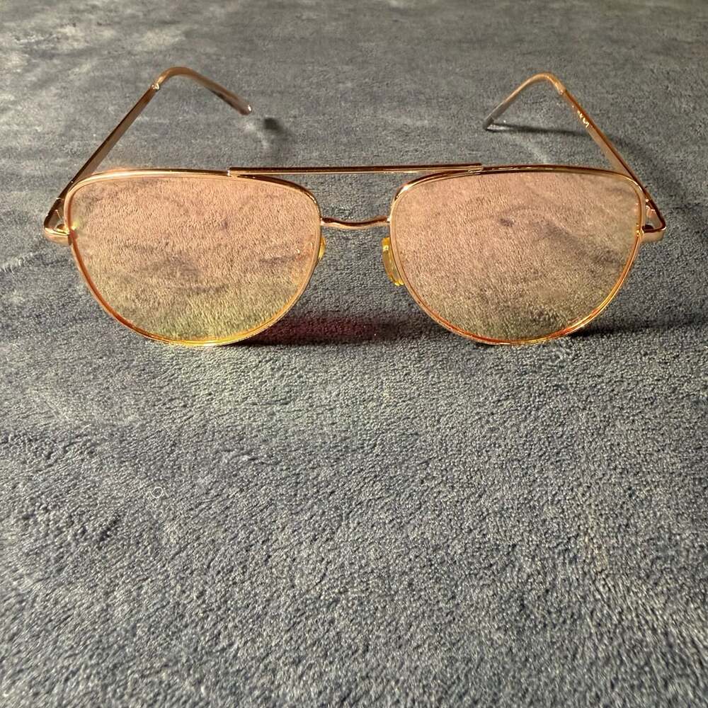 Oversized Vintage Retro Style Aviator Sunglasses With Gold Frame